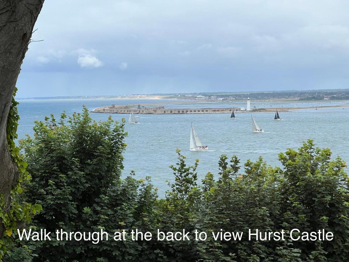 Valley View Self-Catering Coastal Bungalow In Rural West Wight Freshwater Exteriör bild